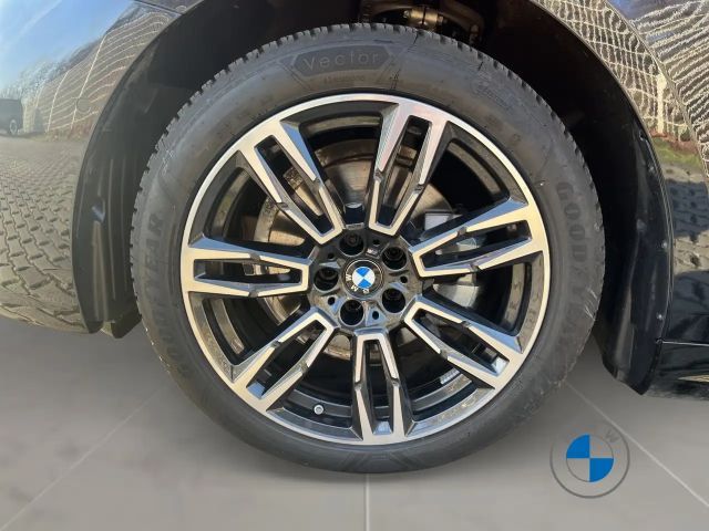 BMW 520 520i M-Sport Sedan