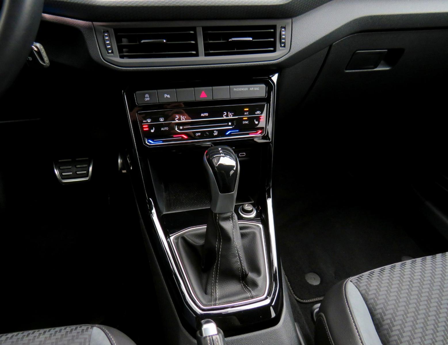 Volkswagen T-Cross IQ.Drive Life R-Line