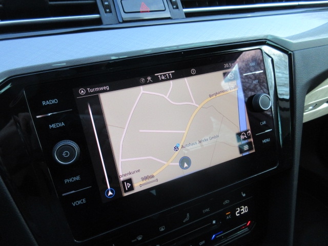 Volkswagen Passat 2.0 TDI DSG NAVI AHK LED KAMERA ACC ALU APS SITZHZ