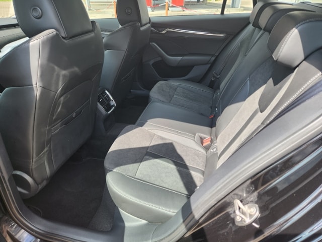 Skoda Octavia First Edition Matrix AHK RFK CantonSound Navi Climatronic