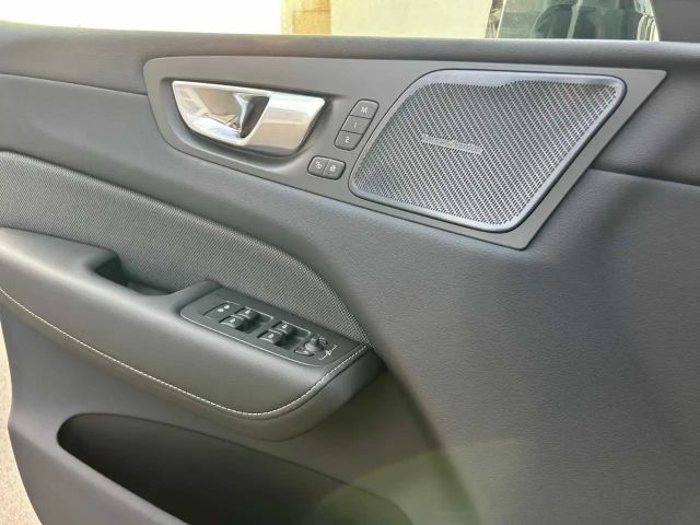 Volvo XC60 AWD Dark Plus T6