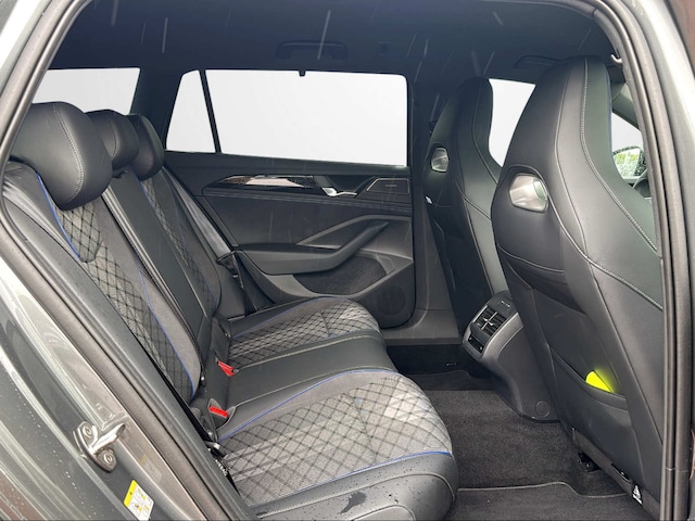 Volkswagen Passat R-Line eHybrid