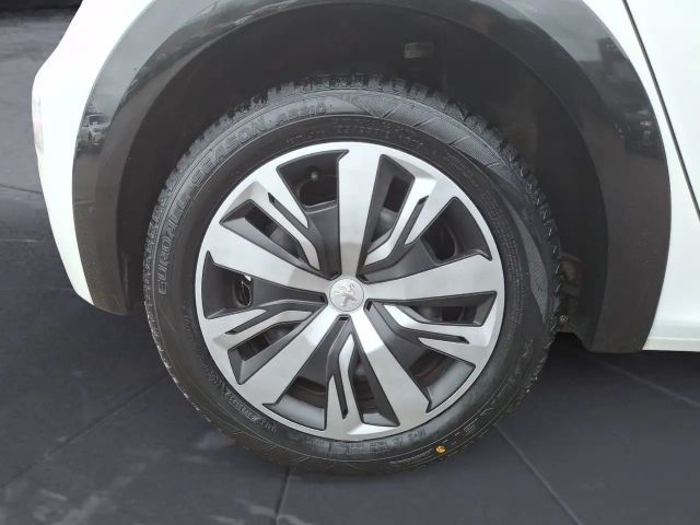 Peugeot E-208 Active Pack