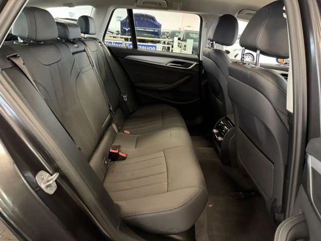 BMW 520 520d Business Line Touring xDrive