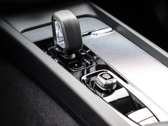 Volvo XC60 AWD Dark Ultra