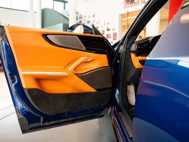 Ferrari Purosangue Panoramadach*Massagesitze*LED-Lenkrad