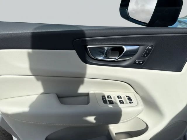 Volvo XC60 Dark Plus