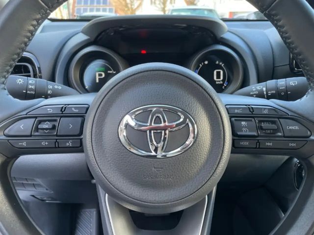 Toyota Yaris Hatchback Hybride Team D