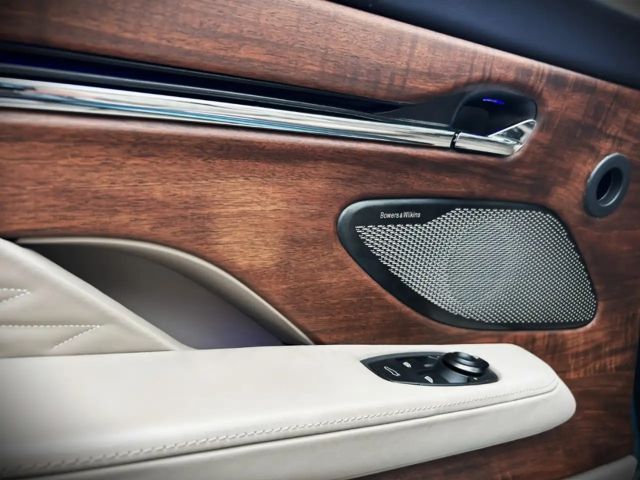 Aston Martin DB12 Volante Carribean Blue Pearl Carbonbremse