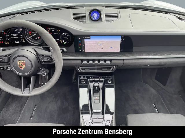 Porsche 992 4 Cabrio GTS Targa