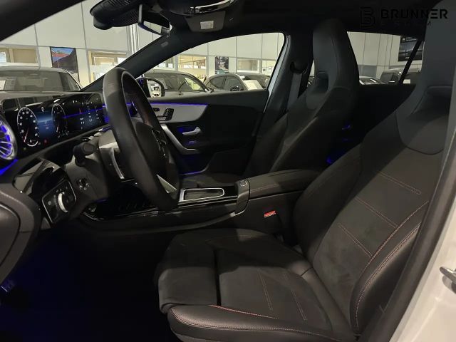 Mercedes-Benz A 220 A 220 d