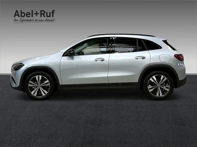 Mercedes-Benz GLA 200 Progressive