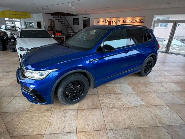 Volkswagen Tiguan R-Line Style