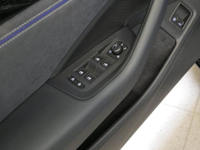 Volkswagen Passat DSG R-Line eHybrid