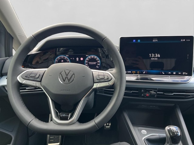 Volkswagen Golf 1.5 TSI IQ.Drive