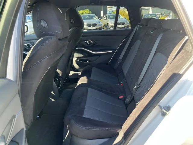 BMW 320 320d M-Sport Touring