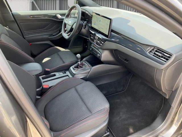 Ford Focus ST Line Wagon