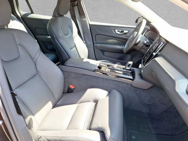 Volvo V60 AWD Dark Hybrid Plus T6