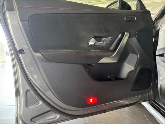 Mercedes-Benz CLA 200 AMG Line Shooting Brake