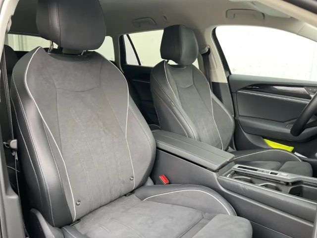 Volkswagen Passat 1.5 eTSI Business DSG