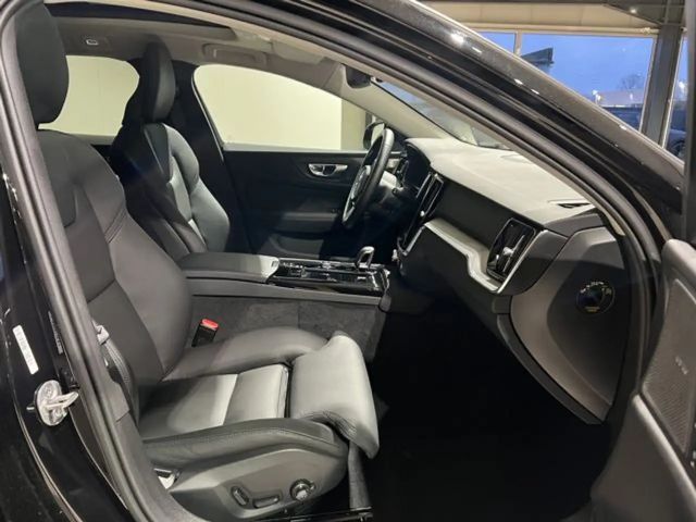 Volvo V60 AWD Dark Plus Recharge T6