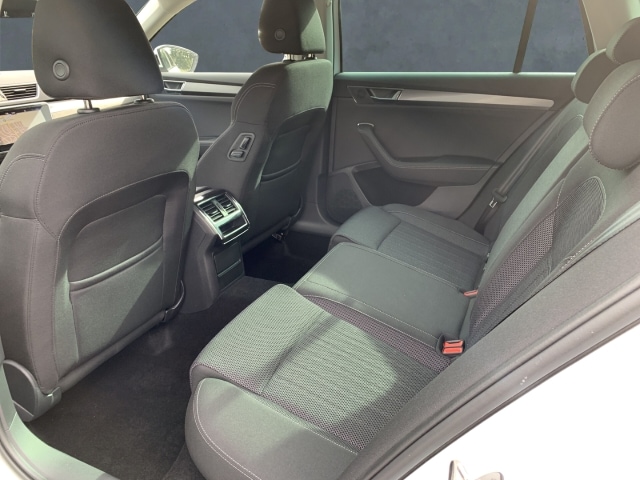 Skoda Superb 2.0 TDI Combi Style Style