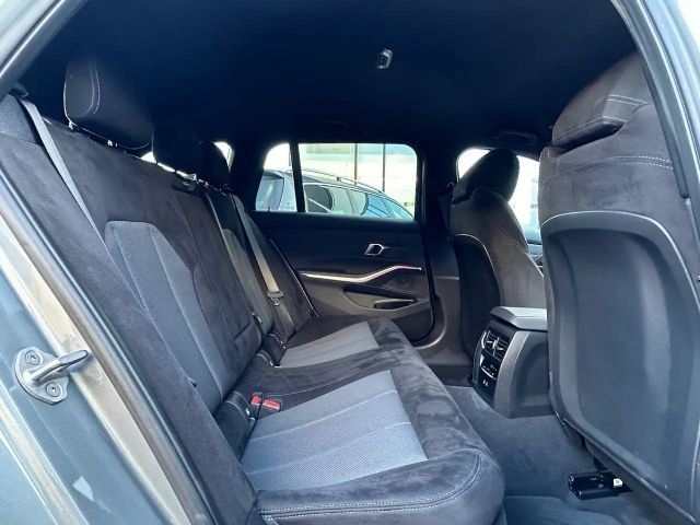 BMW 320 320d M-Sport Touring