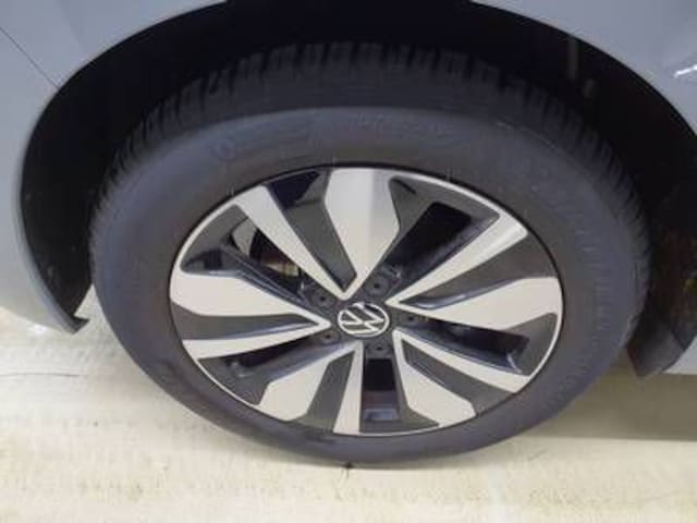 Volkswagen Golf 1.5 eTSI DSG Golf VIII