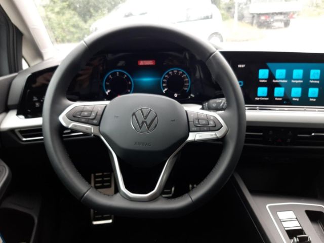 Volkswagen Golf DSG Life