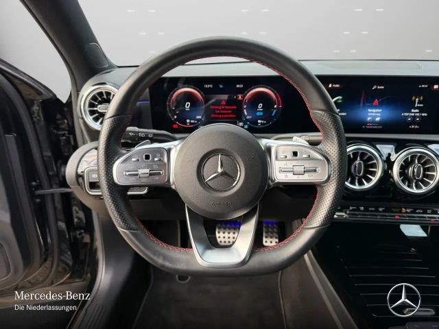 Mercedes-Benz A 250 A 250 e AMG Line