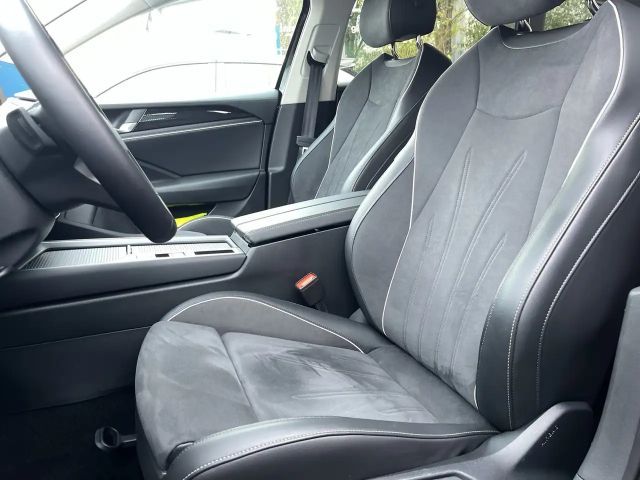 Volkswagen Passat 1.5 eTSI Business Variant