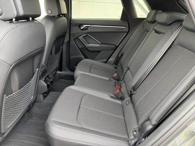 Audi Q3 35 TFSI S-Line