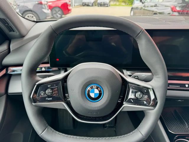 BMW i5 Sedan eDrive40