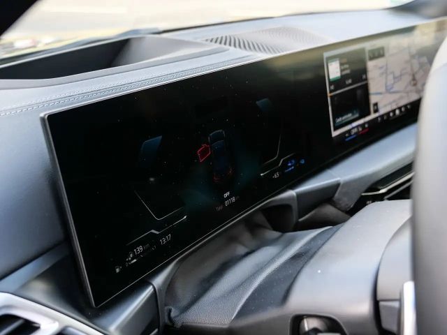 BMW 330 330e M-Sport Sedan xDrive