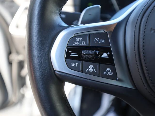 BMW 320 320d M-Sport Sedan xDrive