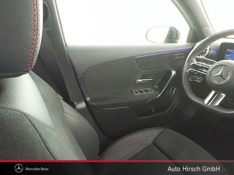 Mercedes-Benz A 250 4MATIC AMG Line