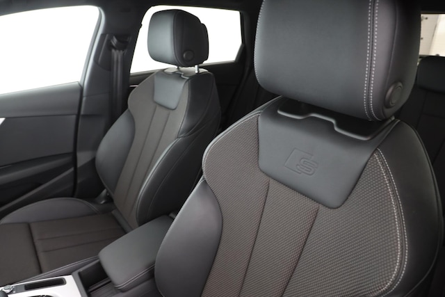 Audi A4 40 TFSI Avant Quattro S-Line S-Tronic