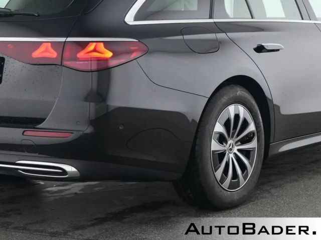 Mercedes-Benz E 200 AVANTGARDE Estate