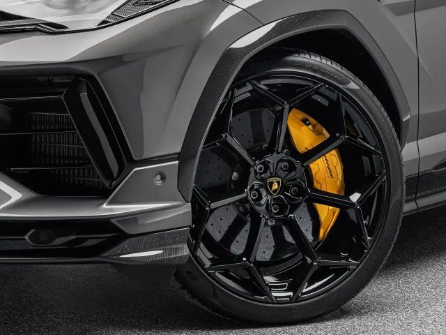 Lamborghini Urus Performante