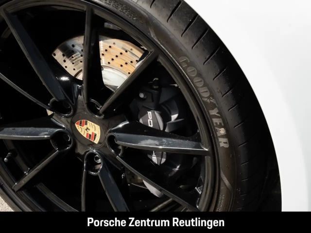 Porsche 992 4 Carrera Coupé