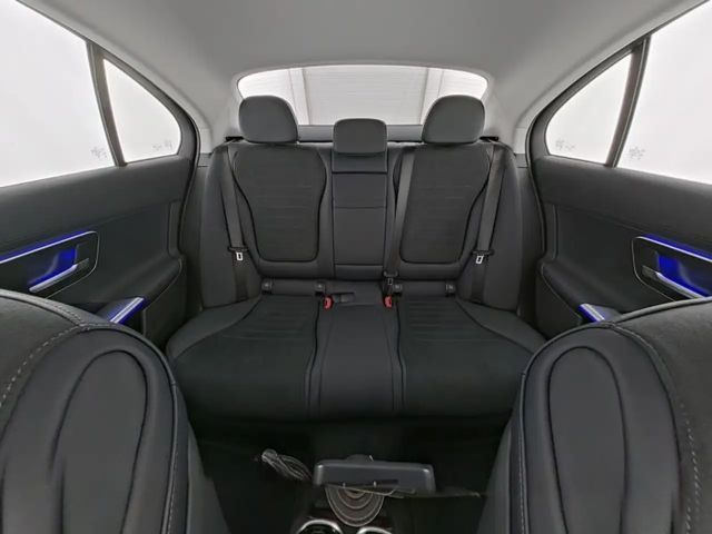 Mercedes-Benz C 220 AMG Line C 220 d Sedan