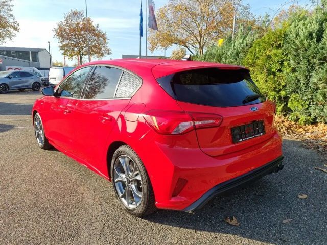 Ford Focus EcoBoost ST Line