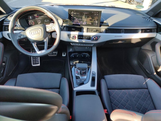 Audi A4 40 TFSI Avant Quattro S-Line S-Tronic