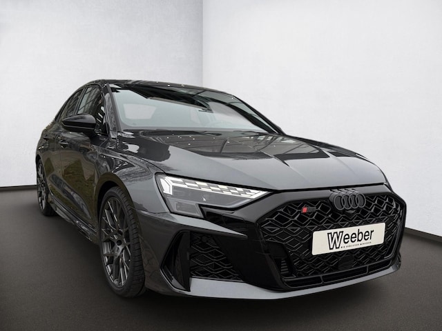 Audi RS3 Quattro S-Tronic Sedan