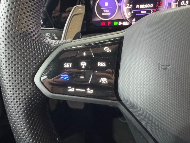 Volkswagen Golf 2.0 TSI DSG Golf VIII