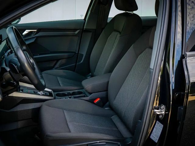 Audi A3 30 TFSI S-Tronic Sedan