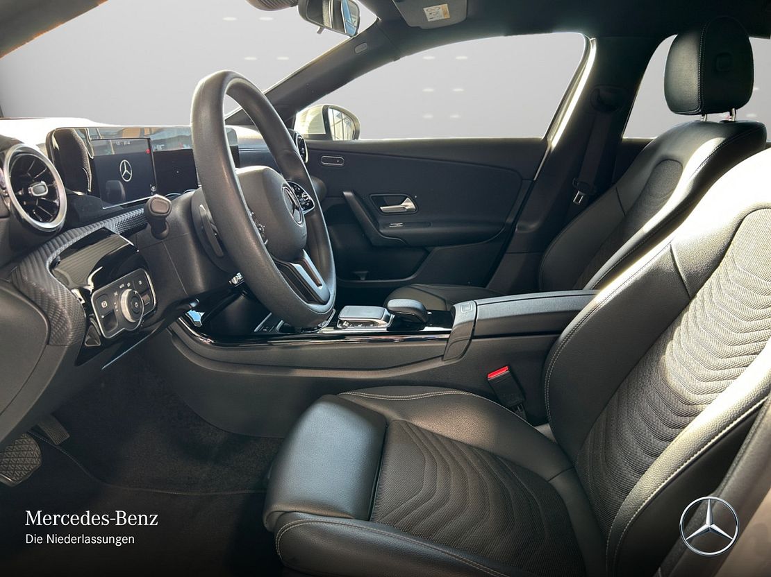 Mercedes-Benz A 180 A 180 d Style