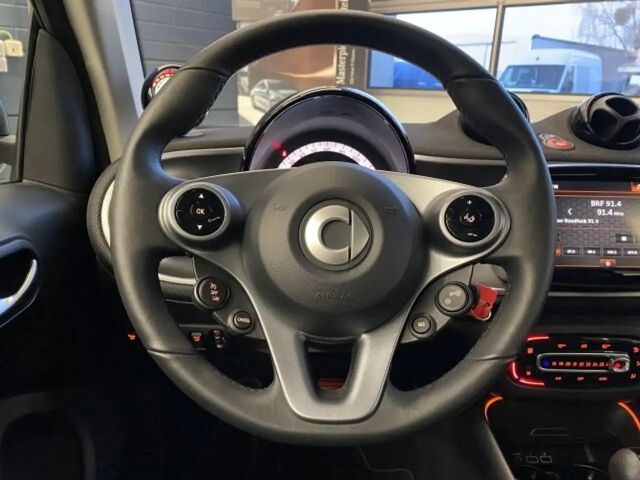 Smart EQ fortwo smart EQ fortwo Exclusive LED Panorama Kamera...