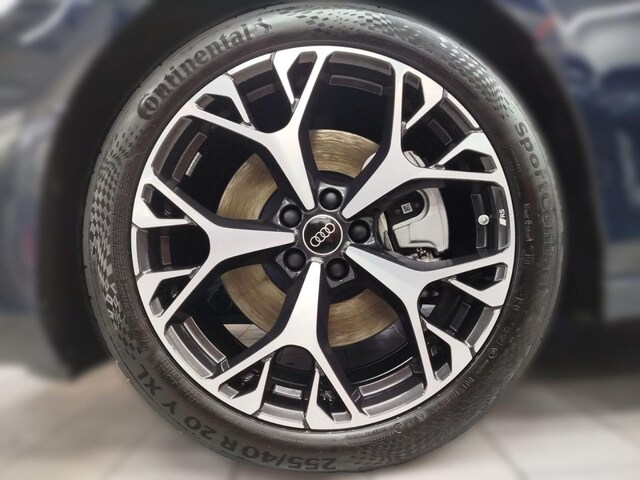 Audi A6 Avant Quattro S-Tronic