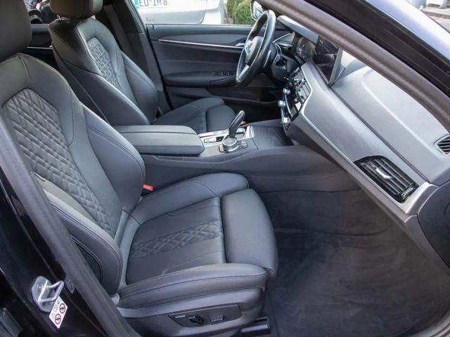 BMW 545 545e M-Sport Sedan xDrive